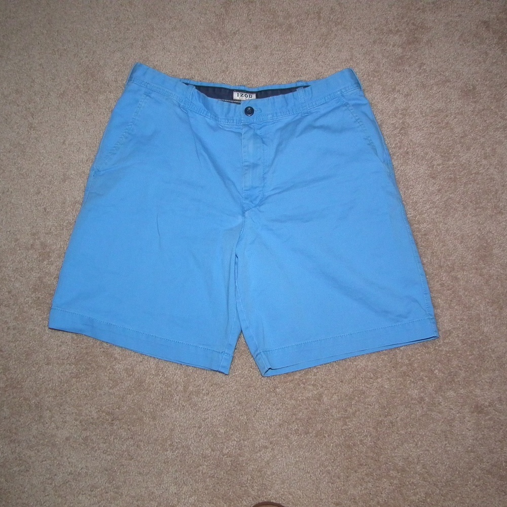Izod Chino Shorts Size 34